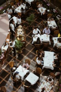 Trải nghiệm khách hàng F&B phụ thuộc vào từng điểm chạm phục vụ